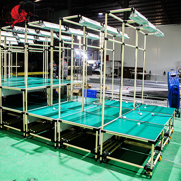 Bàn thao tác lắp ráp ống thép bọc nhựa